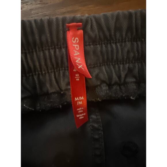 M Spanx Stretch Midrise Twill Joggers Ankle Cargo Utility Gray Pants Trousers - Picture 3 of 5